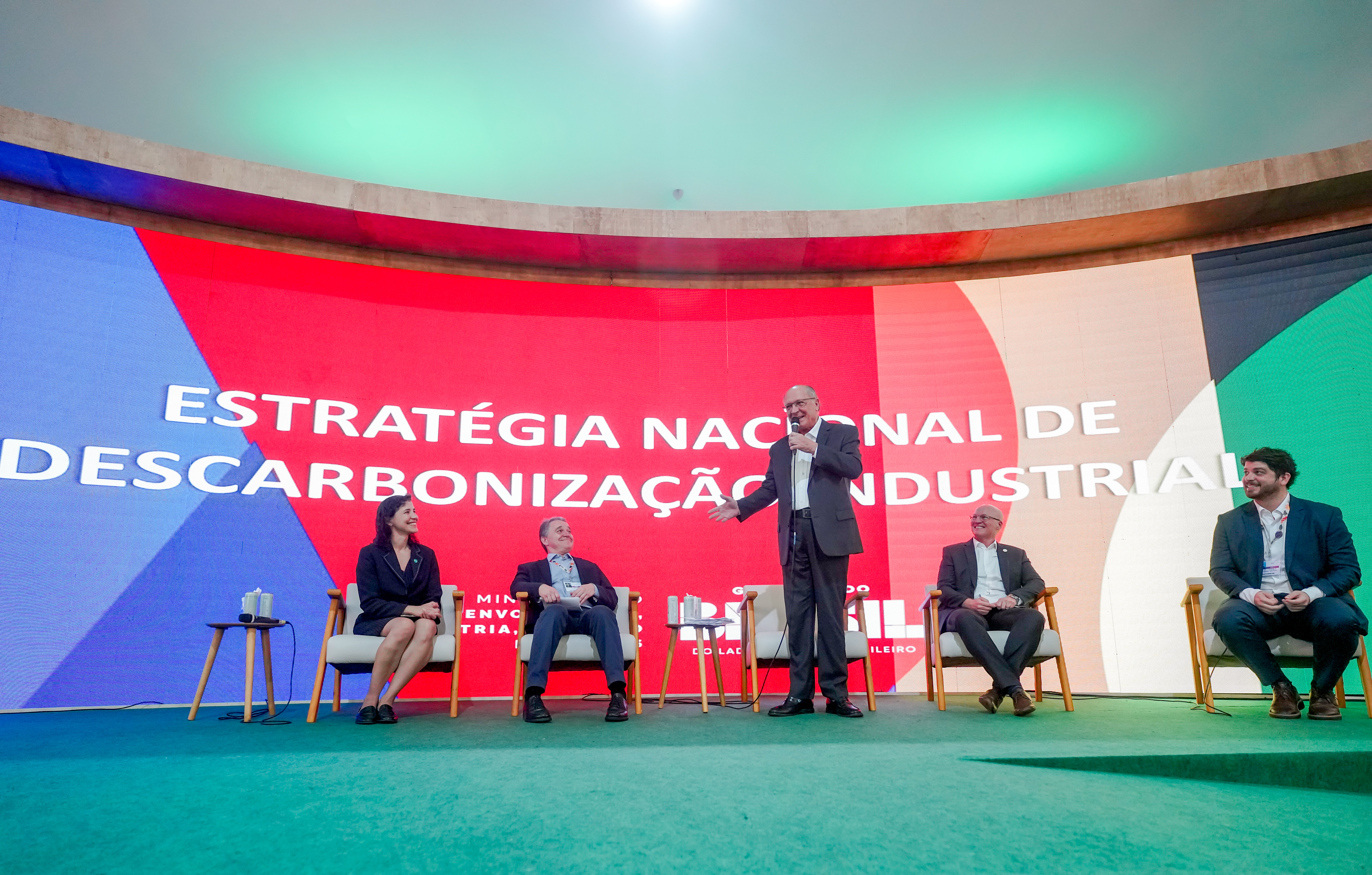 ENDI is a Brazilian government strategy, coordinated by MDIC, that uses industrial decarbonization as a driver of sustainable economic development. Image: Rafa Neddermeyer/COP30