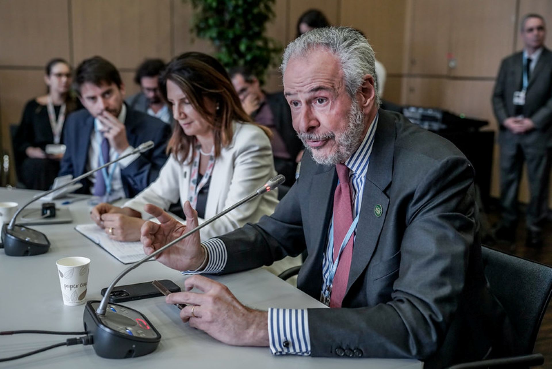 COP30 President Ambassador André Corrêa do Lago and COP30 Executive Director Ana Toni during a meeting in July in Brasília | Photo: Rafa Neddermeyer/COP30 Brasil/PR