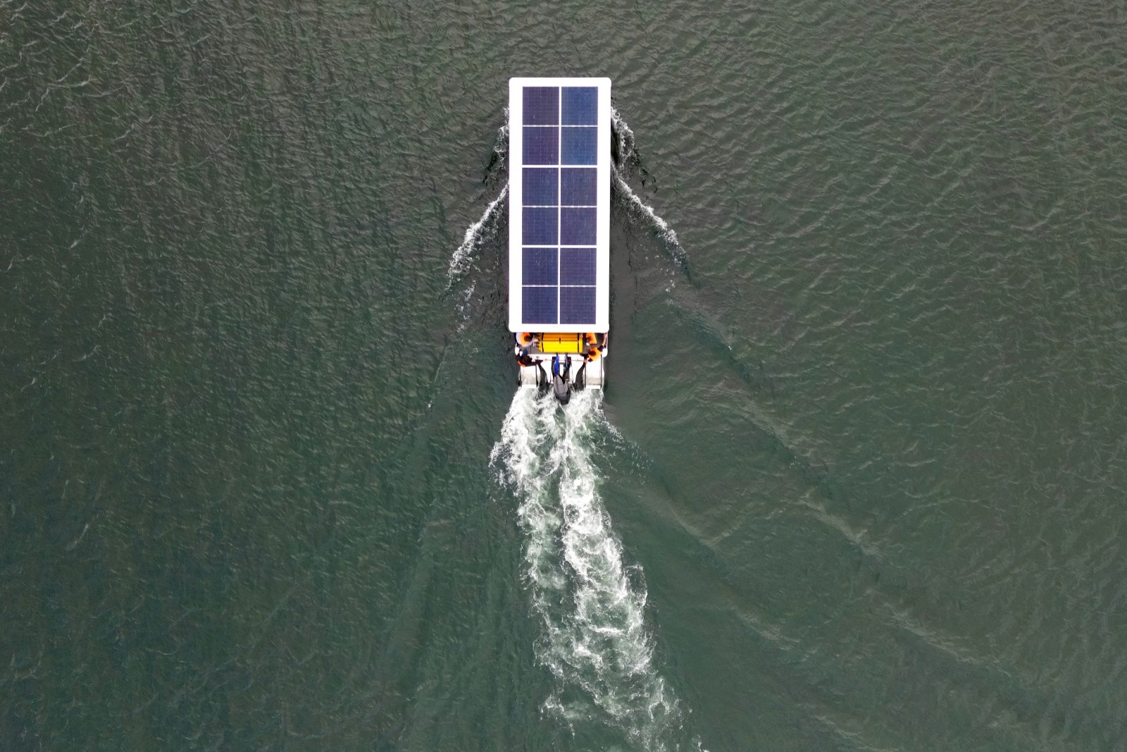 A green hydrogen-powered boat launched on Tuesday. Image: William Brisida/Itaipu Binacional
