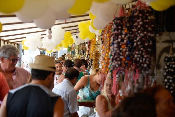Postal de la ciudad, el mercado Ver-o-Peso ofrece los más variados sabores y aromas de Pará. La inmensa feria libre, ubicada en la bahía de Guajará reúne cientos de puestos. Foto: Wilson Dias/Agência Brasil.