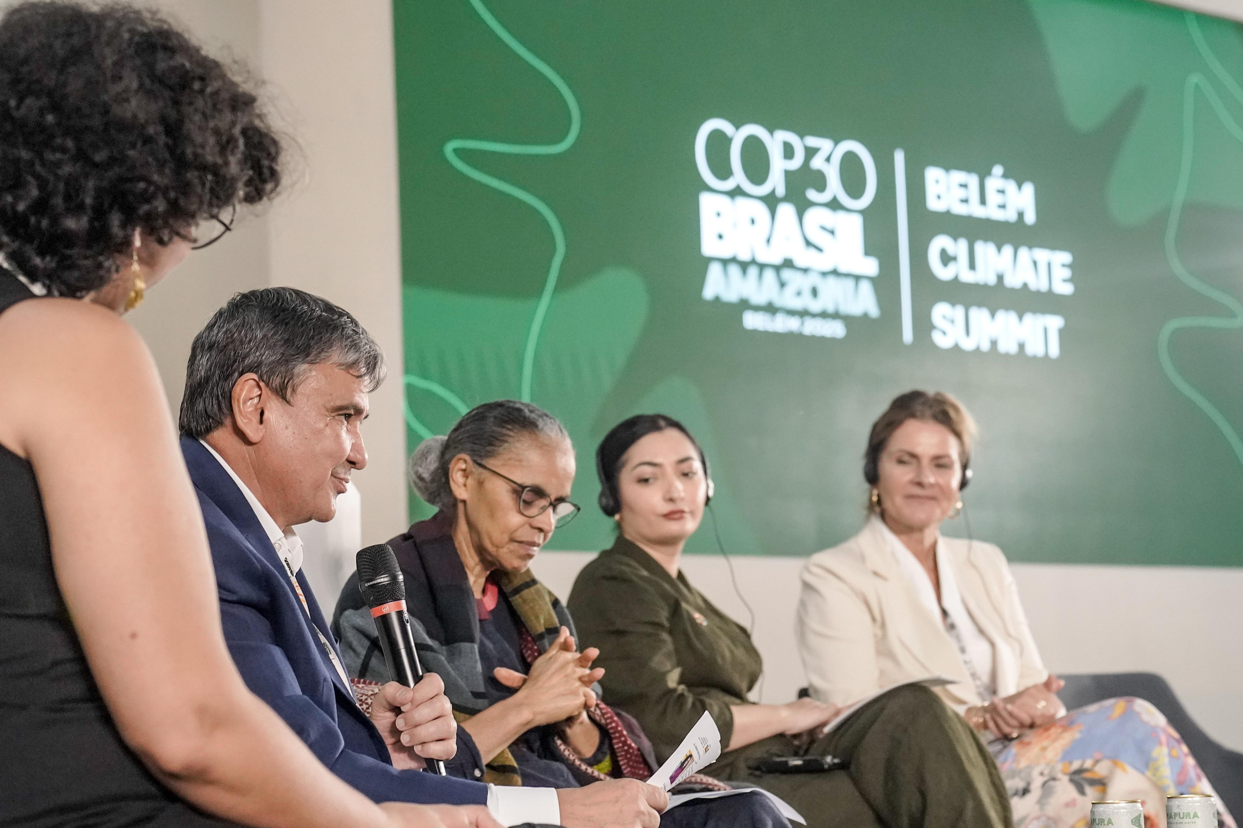 Durante el evento, el ministro de Desarrollo Social, Wellington Dias, destacó que la crisis climática no solo es medioambiental, sino también humana, económica, social y "profundamente desigual". Foto: Rafael Neddemeyer/COP30
