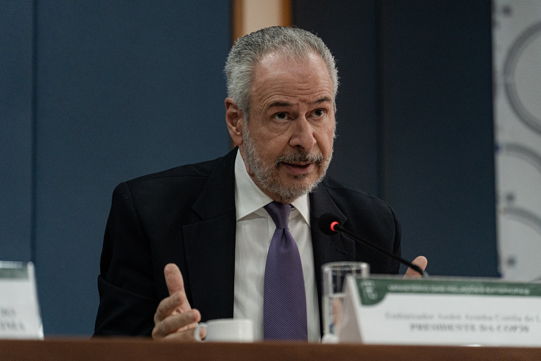 El texto también reitera tres prioridades: reforzar el multilateralismo y el régimen climático bajo la CMNUCC; conectar el régimen climático con la vida real de las personas y con la economía real; y acelerar la implementación del Acuerdo de París. Foto: Rafael Medelima / COP30 Brasil