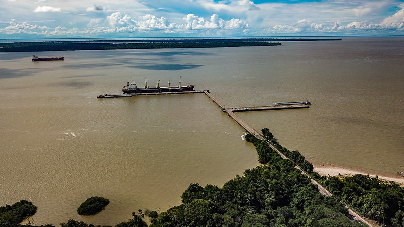 Porto de Outeiro, em Belém, capital do Pará, que passa por requalificação da infraestrutura para receber embarcações de grande porte durante a conferência | Foto: Rafa Neddermeyer/Cop30