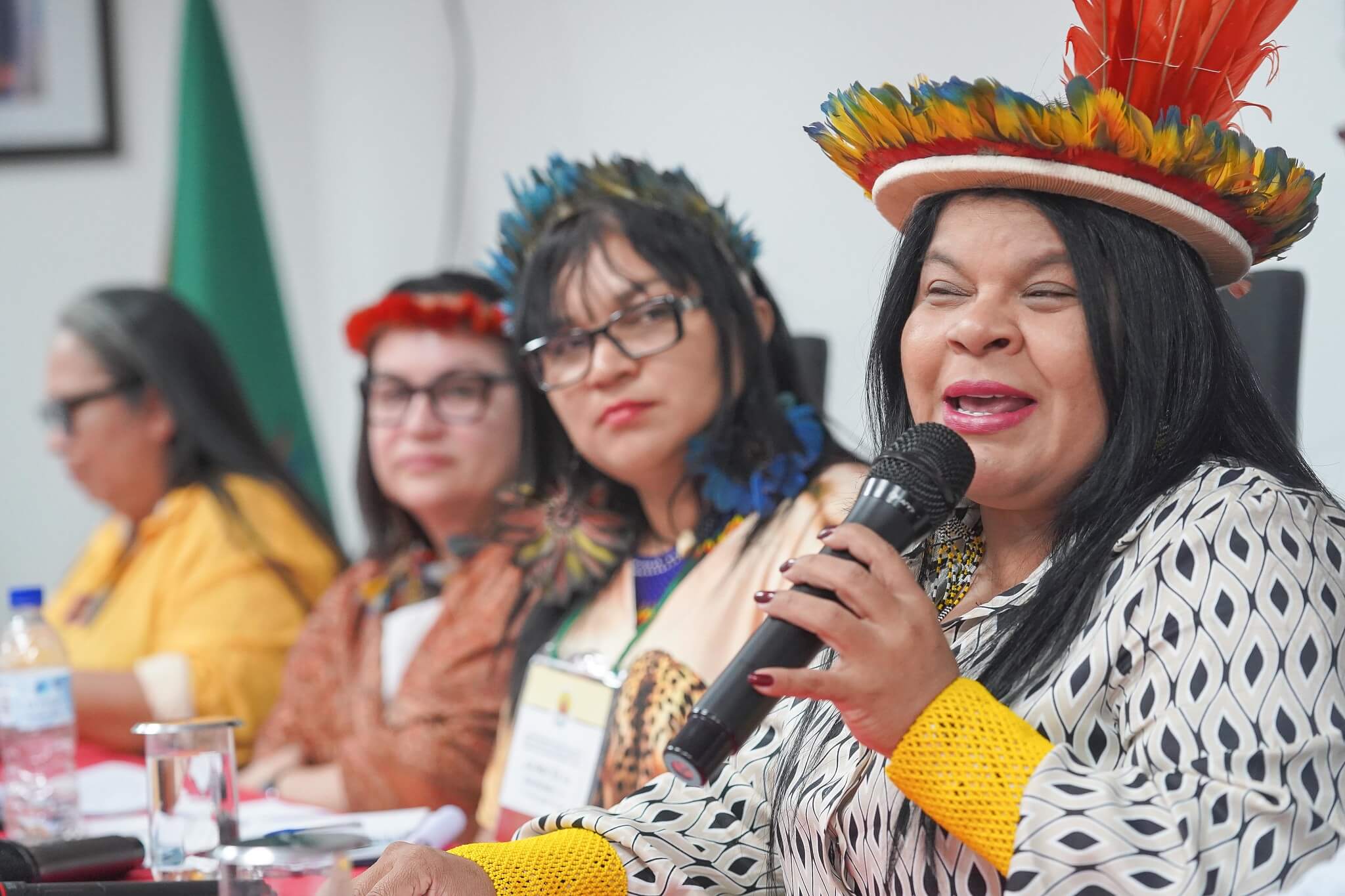 Ministra brasileira dos Povos Indígenas, Sonia Guajajara, também participou do encontro para construir agenda da COP30 | Foto: Rogerio Cassimiro/MMA