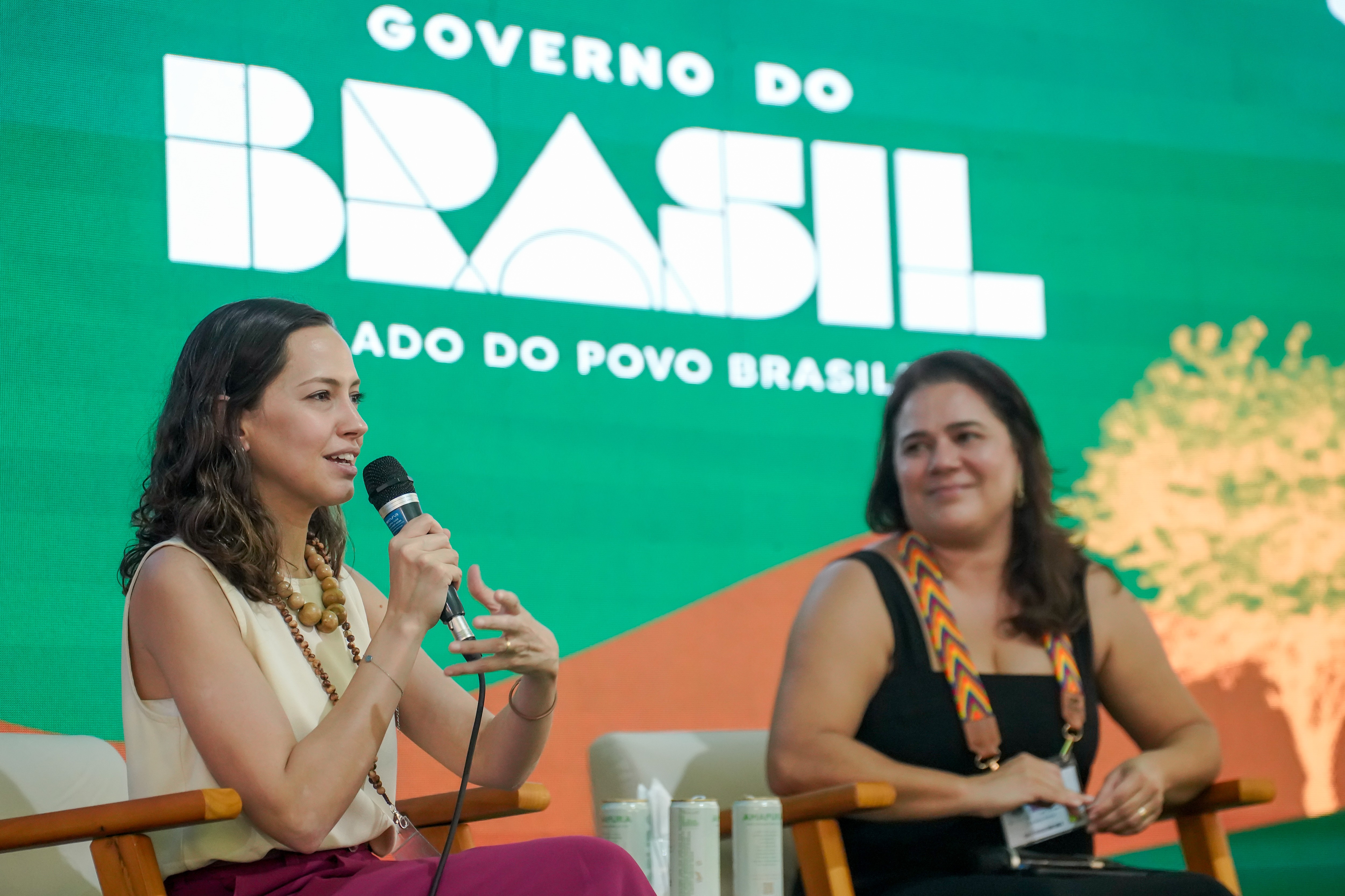 Bruna Cerqueira, diretora da Agenda de Ação da COP30, aponta inovação brasileira ao projetar ações para os próximos cinco anos por parte dos atores que implementam o Acordo de Paris. Foto: Rafa Neddermeyer/COP30