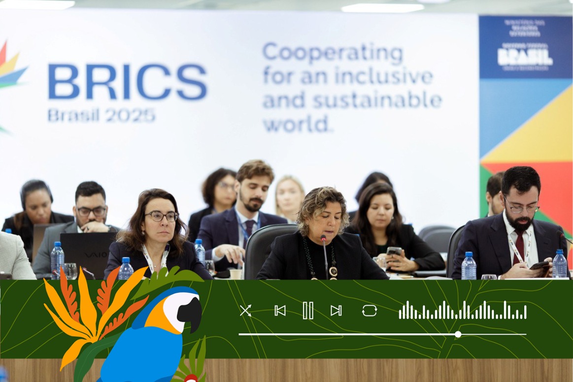 As embaixadoras Tatiana Rosito, do Ministério da Fazenda, e Liliam Chagas, do Ministério de Relações Exteriores, lideraram a Reunião de Alto Nível sobre Mudança do Clima e Desenvolvimento Sustentável do BRICS nesta quarta-feira, 28, em que foram acordados cinco documentos | Crédito: Isabela Castilho/BRICS Brasil/COP30