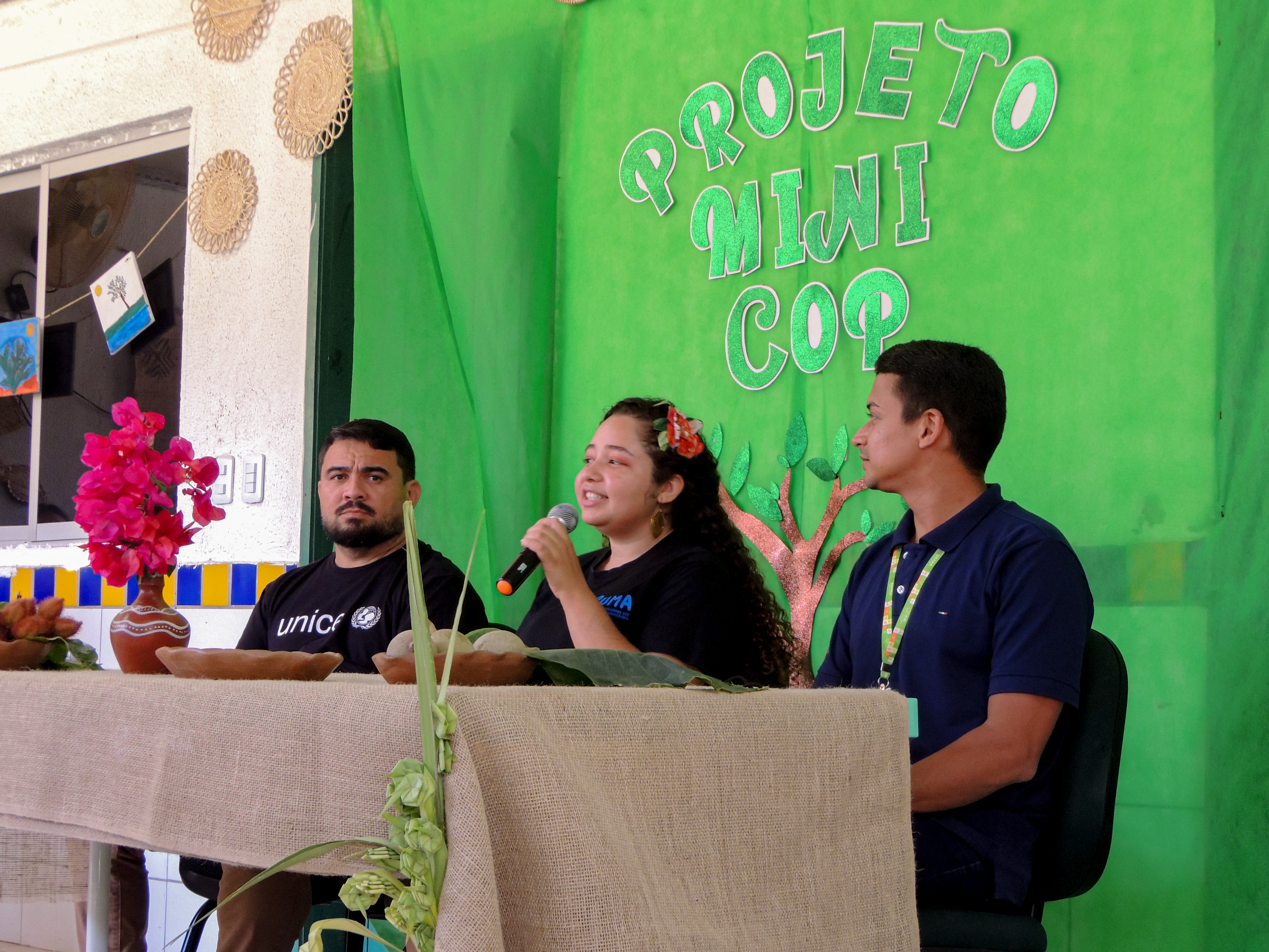 Atividade formativa das MiniCOPs promove aprendizado colaborativo sobre meio ambiente, justiça climática e participação cidadã. Foto: Nicholas Diniz.
