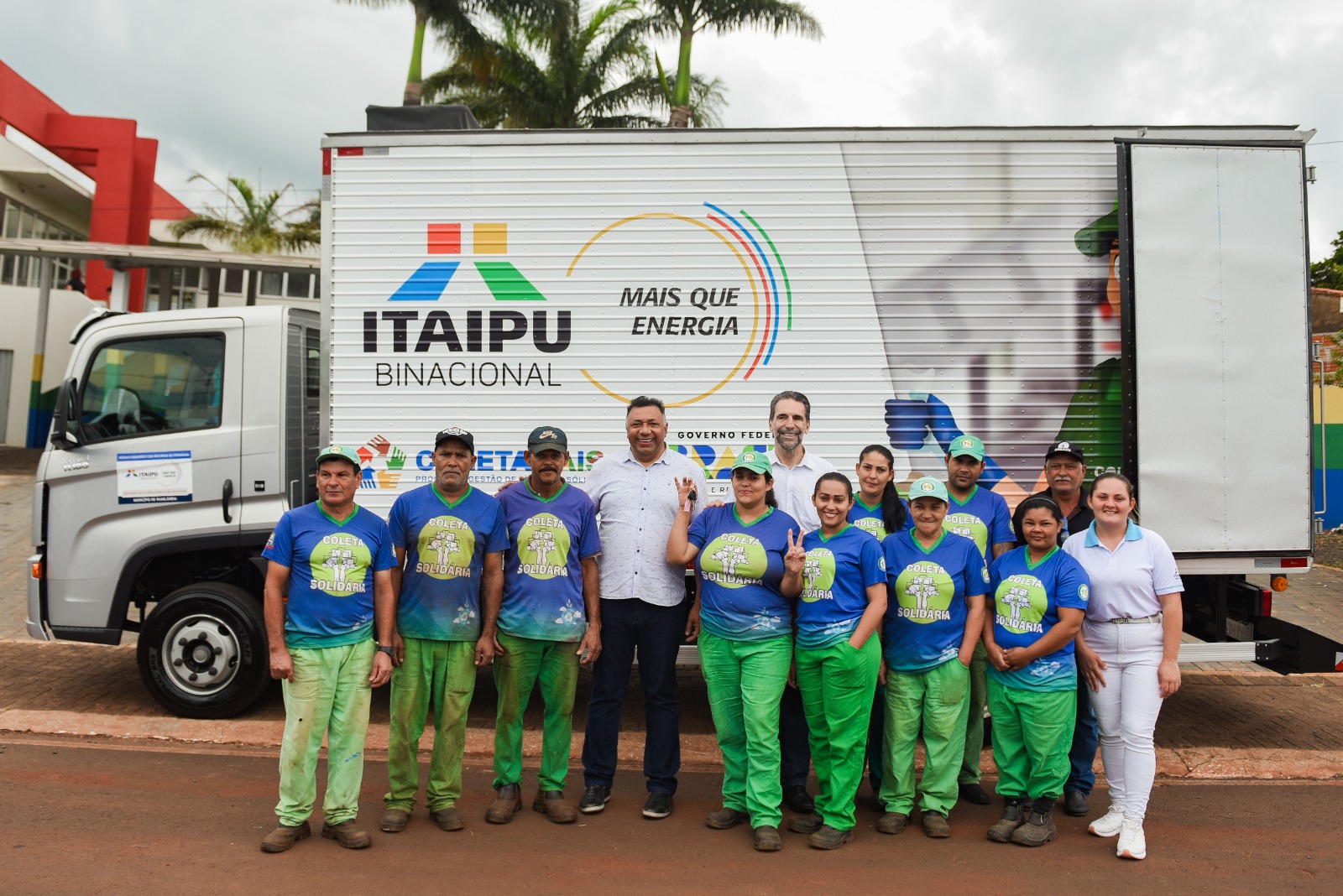 No ano passado, a Itaipu entregou caminhões de coleta seletiva para municípios do oeste paranaense. Foto: Paulo Edison/Itaipu Binacional