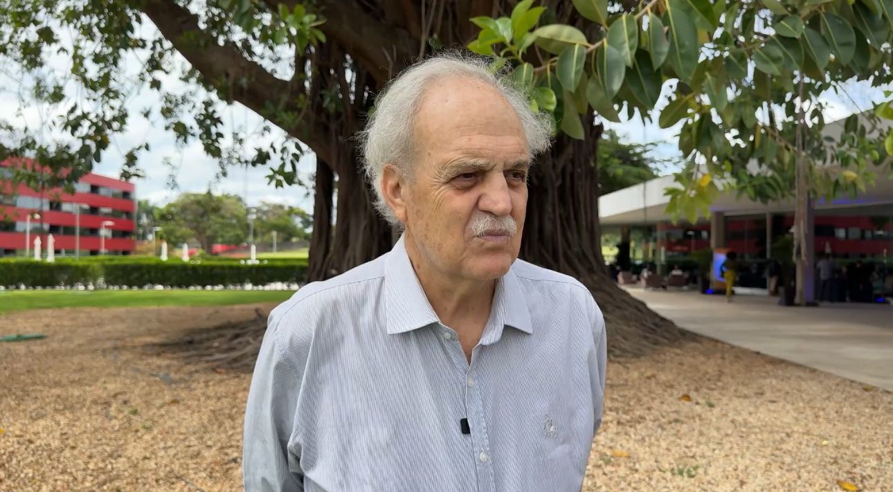 Carlos Nobre alerta para o ponto de não retorno da Amazônia, onde o bioma se transformaria em uma savana, devido à mudança do clima. Foto: Gabriel della Giustina