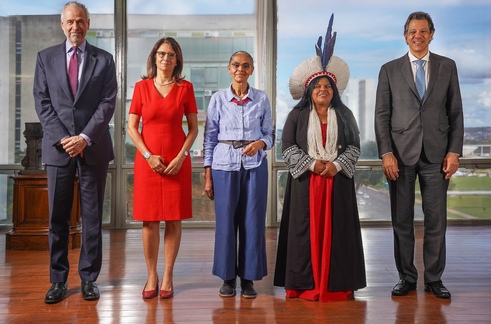 O embaixador André Corrêa do Lago, presidente da COP30; Ana Toni, CEO da Conferência no Brasil; e os ministros Marina Silva, do Meio Ambiente e Mudança do Clima; Sonia Guajajara, dos Povos Indígenas; e Fernando Haddad, da Fazenda vão liderar círculos para alavancar a alavancar temas-chave o futuro do combate à mudança do clima | Foto: Diogo Zacarias/MF