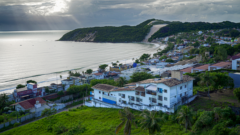 Evento discutiu os impactos da elevação do nível do mar sobre áreas urbanas e apontou caminhos para fortalecer a resiliência climática nas regiões costeiras do país. Foto: JD Vasconcelos/MCID