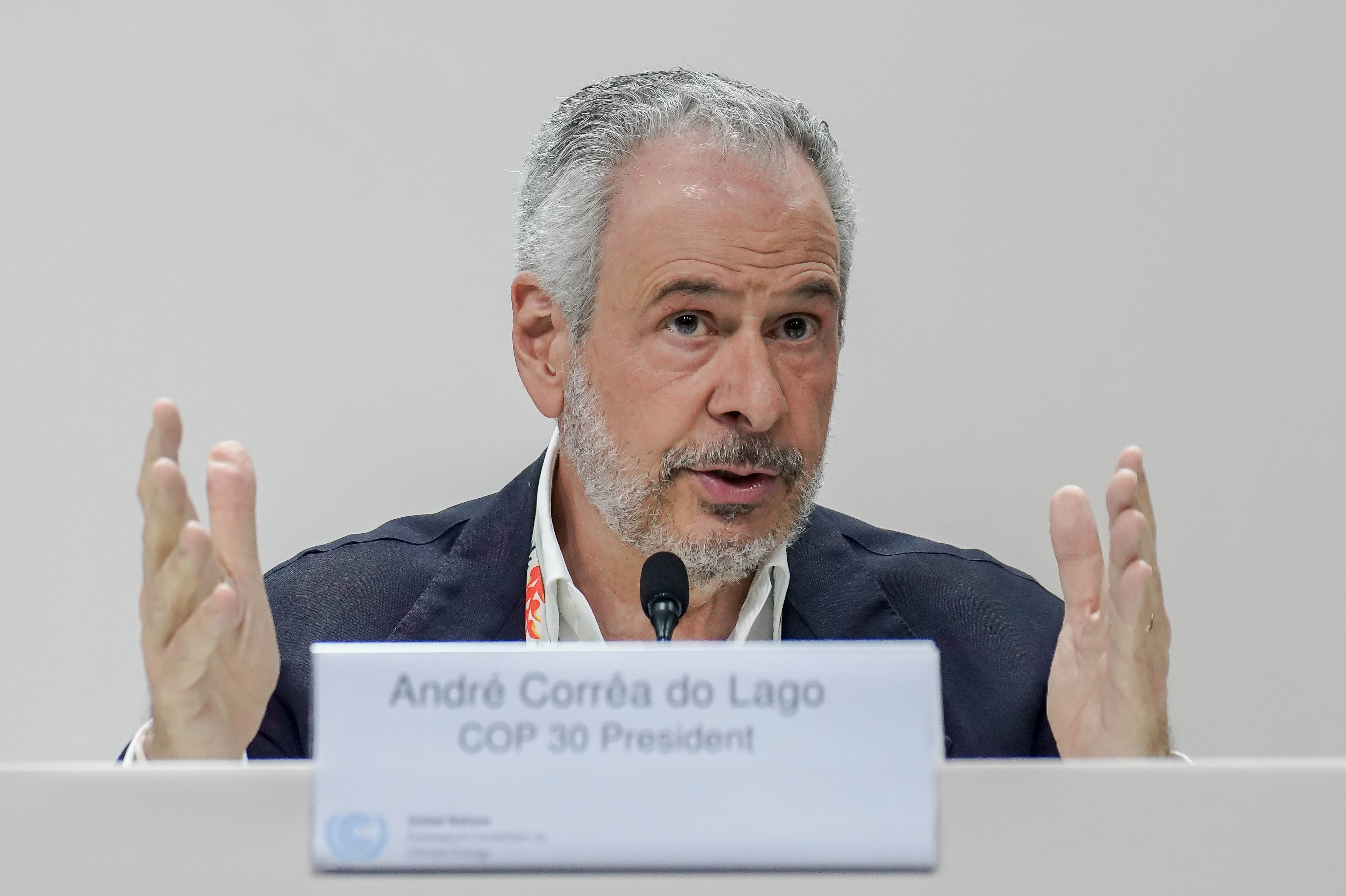 Presidente da COP 30 André Corrêa do Lago, durante reunião plenária na 30ª Conferência das Partes (COP30).Foto: Rafa Neddermeyer/COP30 Brasil Amazônia/PR